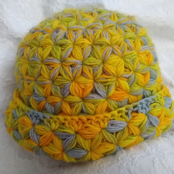 Jasmine stich handmade cozy hat and cowl - Picture 13 of 16